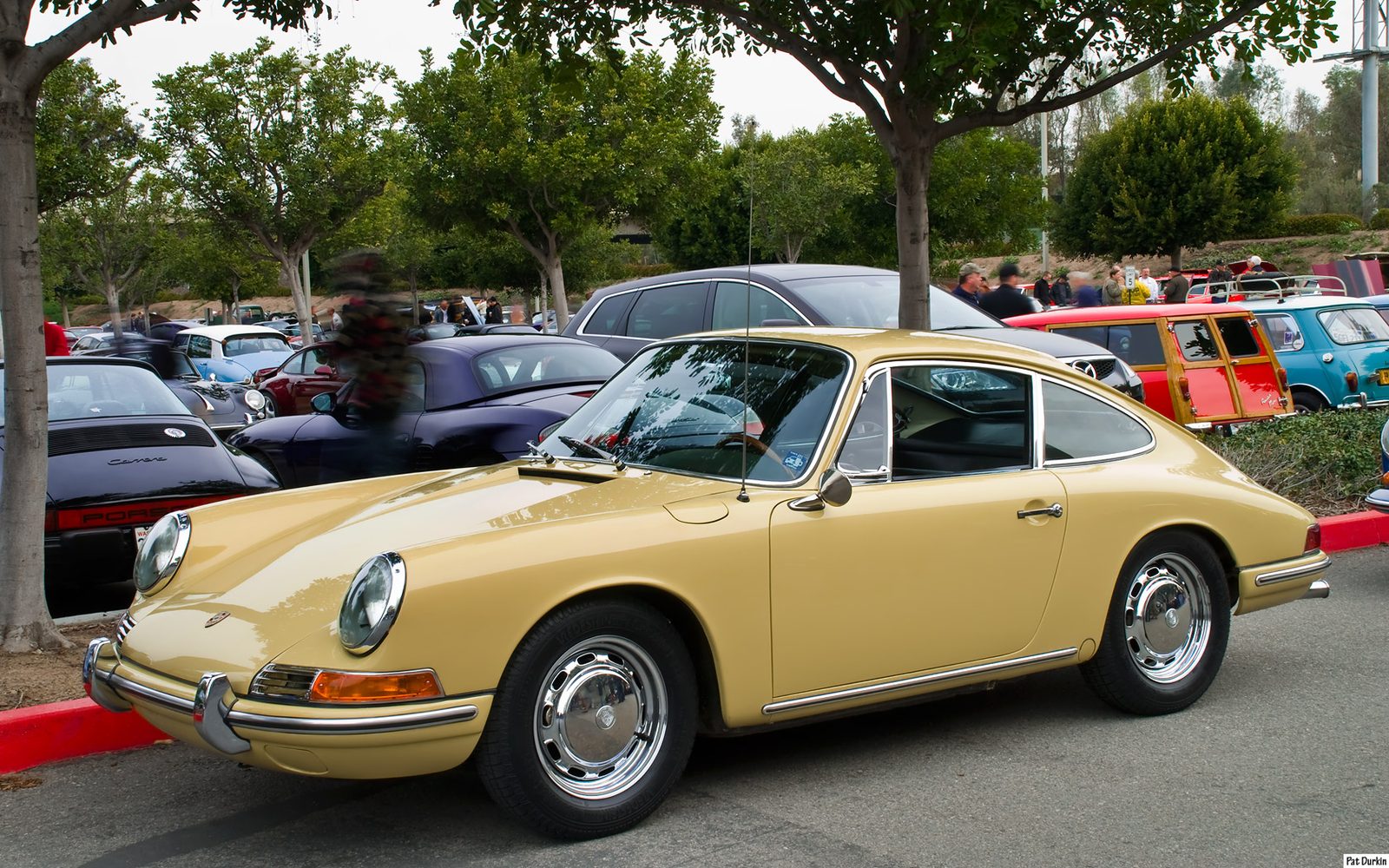 Yellow 1964 Porsche 911 coupé
